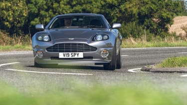 Aston Martin V12 Vanquish